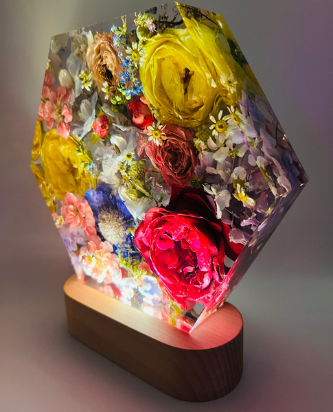 Közepes méretű hexagon emlékőrző lámpatalpon (20.5x18x5cm) RENDELÉSRE