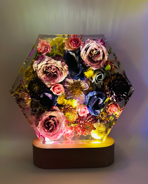 Közepes méretű hexagon emlékőrző lámpatalpon (20.5x18x5cm) RENDELÉSRE