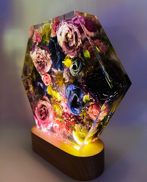 Közepes méretű hexagon emlékőrző lámpatalpon (20.5x18x5cm) RENDELÉSRE