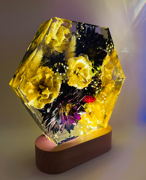 Közepes méretű hexagon emlékőrző lámpatalpon (20.5x18x5cm) RENDELÉSRE