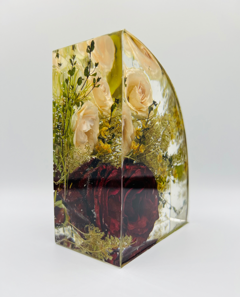 Könyvtámasz alakú emlékőrző (12.7x10.1x6.4cm) RENDELÉSRE