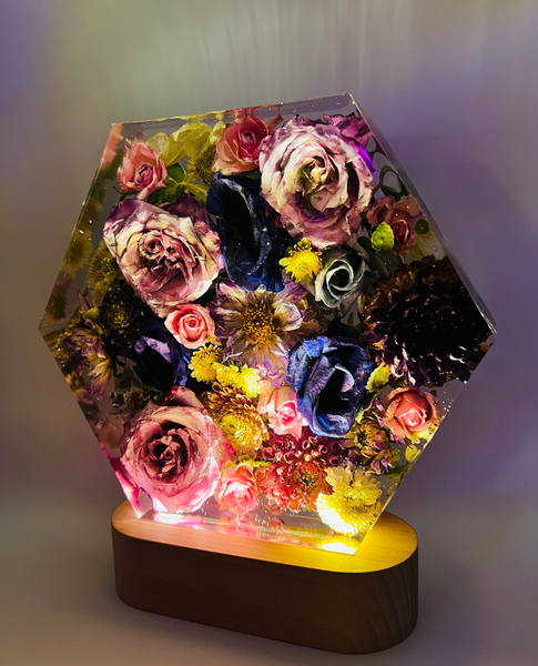 Közepes méretű hexagon emlékőrző lámpatalpon (20.5x18x5cm) RENDELÉSRE
