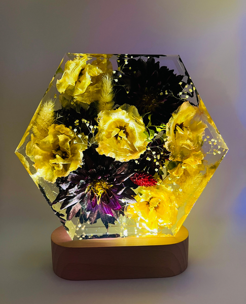 Közepes méretű hexagon emlékőrző lámpatalpon (20.5x18x5cm) RENDELÉSRE