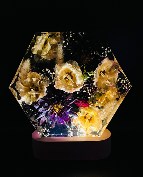 Közepes méretű hexagon emlékőrző lámpatalpon (20.5x18x5cm) RENDELÉSRE