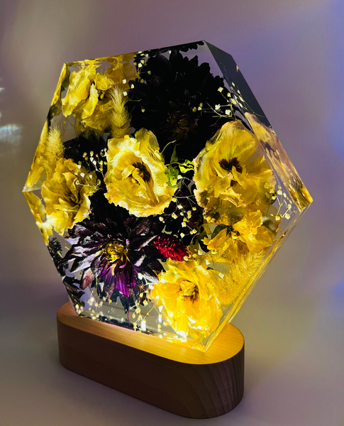 Közepes méretű hexagon emlékőrző lámpatalpon (20.5x18x5cm) RENDELÉSRE