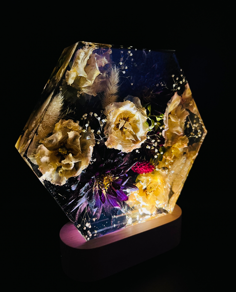 Közepes méretű hexagon emlékőrző lámpatalpon (20.5x18x5cm) RENDELÉSRE