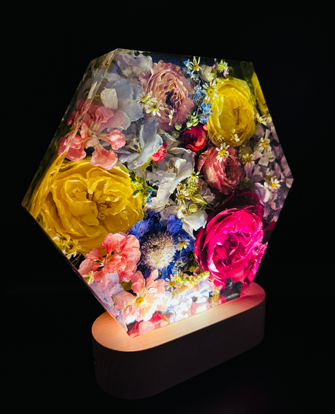 Közepes méretű hexagon emlékőrző lámpatalpon (20.5x18x5cm) RENDELÉSRE