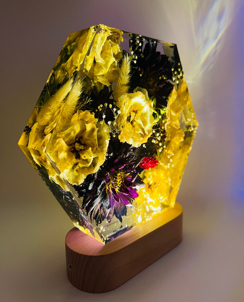 Közepes méretű hexagon emlékőrző lámpatalpon (20.5x18x5cm) RENDELÉSRE