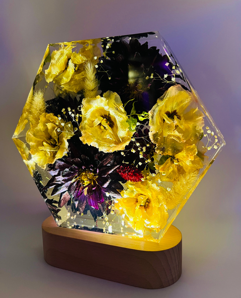 Közepes méretű hexagon emlékőrző lámpatalpon (20.5x18x5cm) RENDELÉSRE