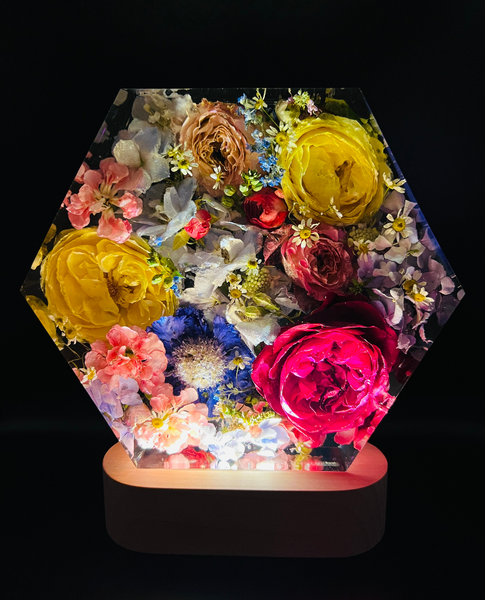 Közepes méretű hexagon emlékőrző lámpatalpon (20.5x18x5cm) RENDELÉSRE
