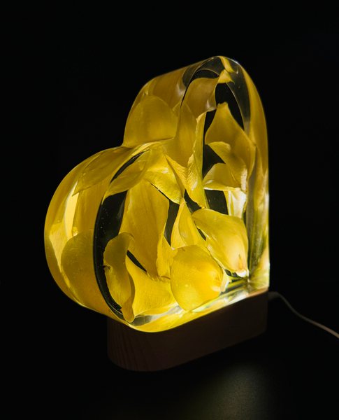 Szív alakú emlékőrző lámpatalpon (20.5x18x5cm) RENDELÉSRE