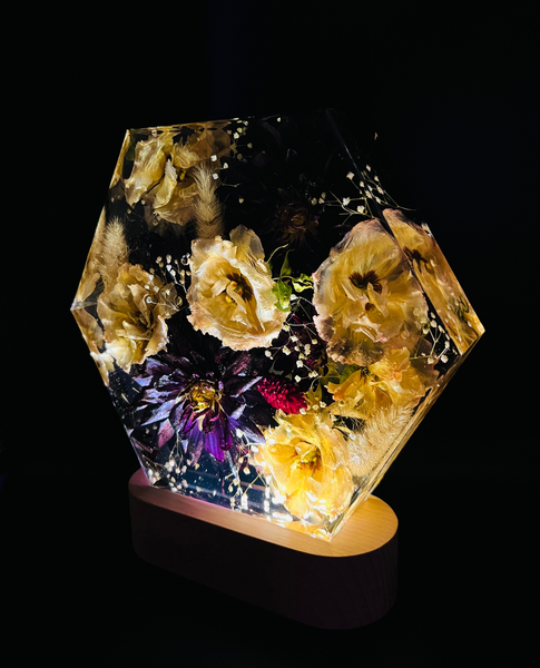 Közepes méretű hexagon emlékőrző lámpatalpon (20.5x18x5cm) RENDELÉSRE