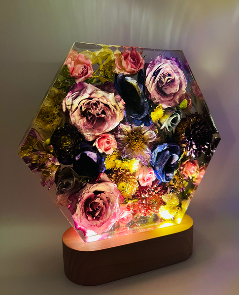 Közepes méretű hexagon emlékőrző lámpatalpon (20.5x18x5cm) RENDELÉSRE