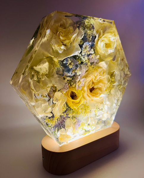 Közepes méretű hexagon emlékőrző lámpatalpon (20.5x18x5cm) RENDELÉSRE