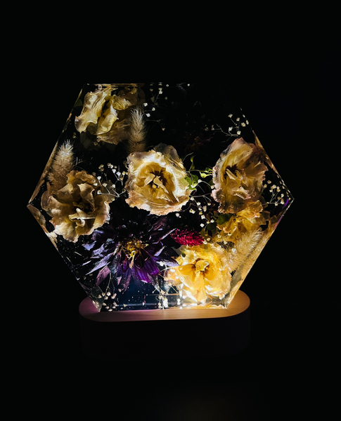 Közepes méretű hexagon emlékőrző lámpatalpon (20.5x18x5cm) RENDELÉSRE