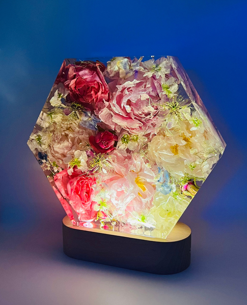 Közepes méretű hexagon emlékőrző lámpatalpon (20.5x18x5cm) RENDELÉSRE