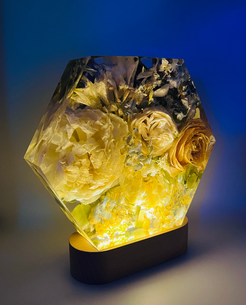 Közepes méretű hexagon emlékőrző lámpatalpon (20.5x18x5cm) RENDELÉSRE