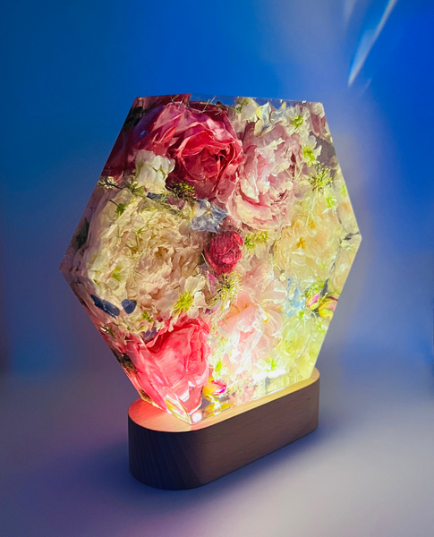 Közepes méretű hexagon emlékőrző lámpatalpon (20.5x18x5cm) RENDELÉSRE