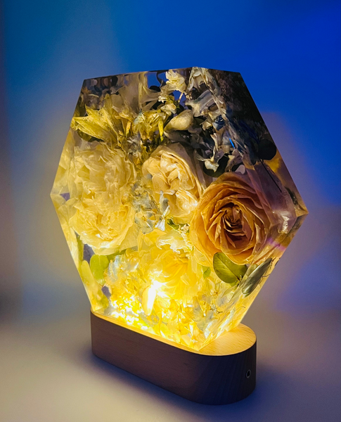 Közepes méretű hexagon emlékőrző lámpatalpon (20.5x18x5cm) RENDELÉSRE
