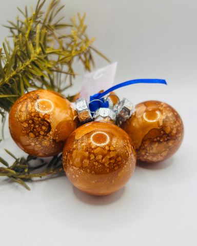 Karácsonyfadísz (gömbdísz)