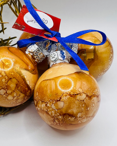 Karácsonyfadísz (gömbdísz)