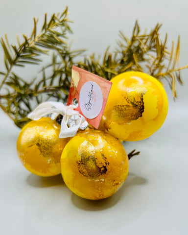 Karácsonyfadísz (gömbdísz)