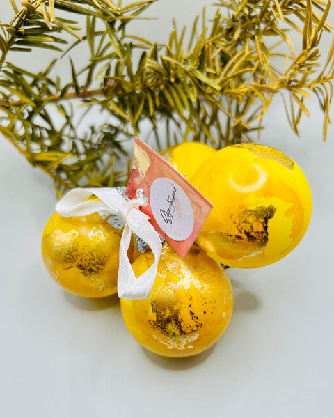 Karácsonyfadísz (gömbdísz)
