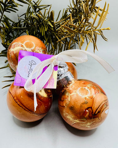 Karácsonyfadísz (gömbdísz)